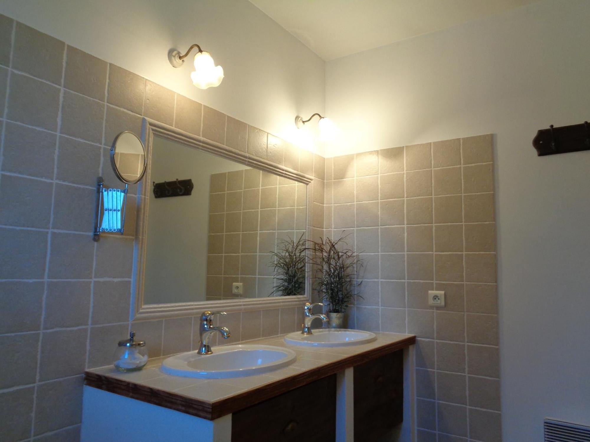 Clos Des Lavandes - Chambres Et Suites De Charme Climatisees-Luberon Lacoste  Zewnętrze zdjęcie